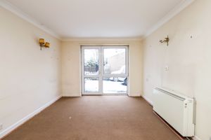 LIVING ROOM- click for photo gallery
